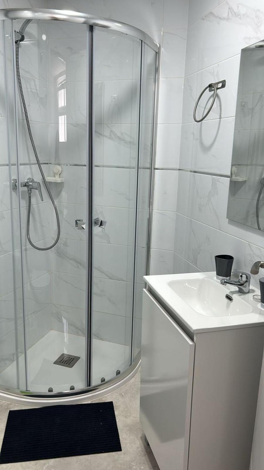 Habitacion Doble O Compartida Con Bano Privado En El Centro De Madrid Eksteriør bilde