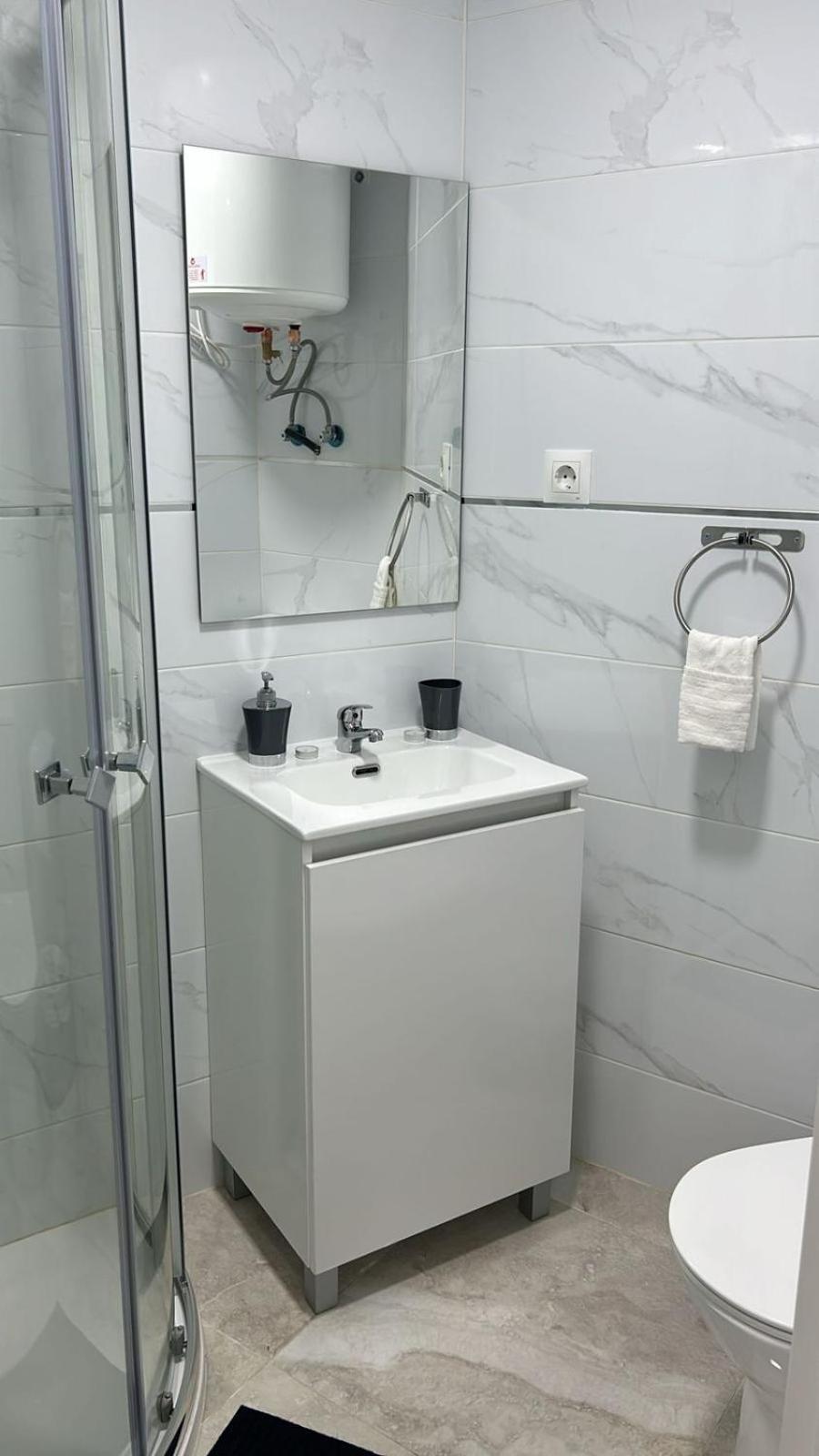 Habitacion Doble O Compartida Con Bano Privado En El Centro De Madrid Eksteriør bilde